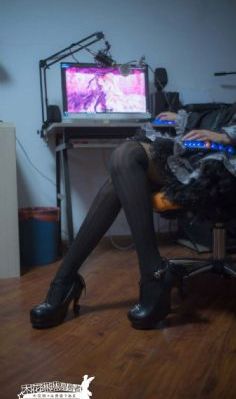 伦理漂亮女老板