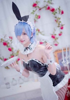 《他在逆光中告白》电视剧免费